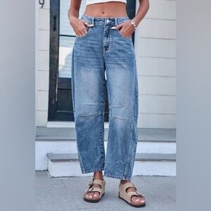 Wide leg Distressed Barrel Jeans